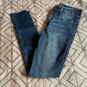 A&F Simone High Rise Jean Legging